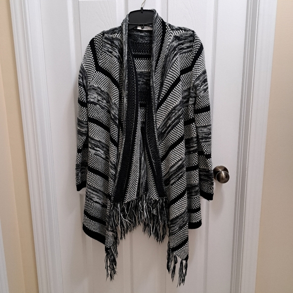 Ricki's Open Cardigan Sweater Women's Size Large Striped Knit Grey Black White - Picture 10 of 10